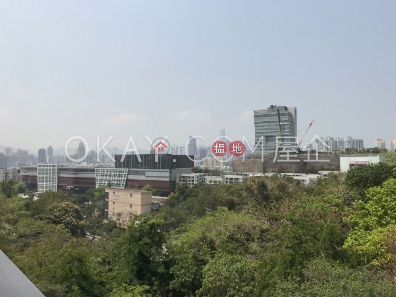 Unique 4 bedroom with terrace, balcony | Rental | ONE BEACON HILL PHASE2 畢架山一號2期 Rental Listings