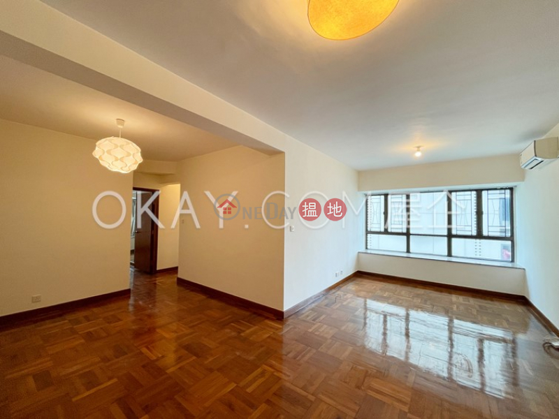 Charming 3 bedroom in Mid-levels West | Rental | Seymour Place 信怡閣 Rental Listings