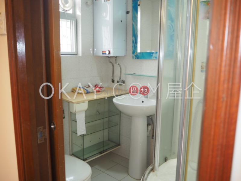 Popular 3 bedroom with parking | For Sale | Y. Y. Mansions block A-D 裕仁大廈A-D座 Sales Listings