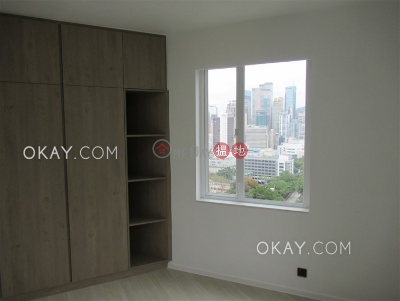 HK$ 28,000/ month Linway Court Wan Chai District, Practical 2 bedroom on high floor with balcony | Rental