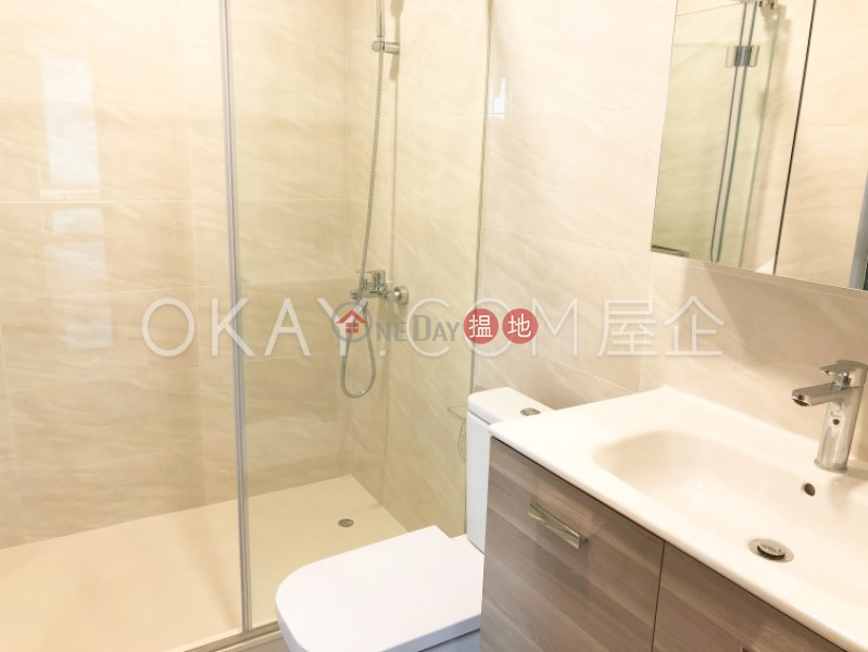 Gorgeous 2 bedroom on high floor | For Sale | Hillsborough Court 曉峰閣 Sales Listings