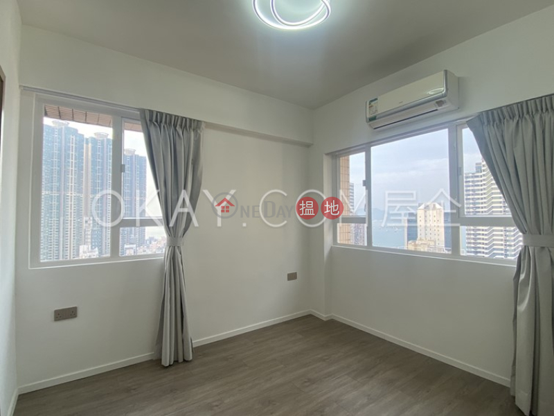 HK$ 42,000/ month Block B KingsField Tower, Western District | Nicely kept 3 bedroom on high floor with balcony | Rental