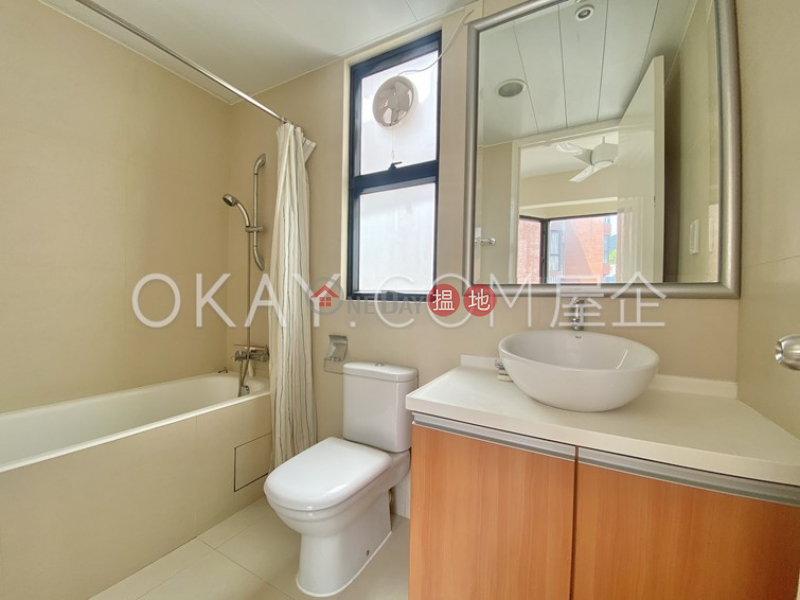 Lovely house with rooftop & parking | Rental | Carmel Hill 海明山 Rental Listings