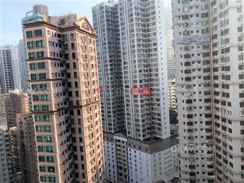 香港搵樓|租樓|二手盤|買樓| 搵地 | 住宅|出售樓盤|3房2廁,實用率高,極高層,露台《信怡閣出售單位》