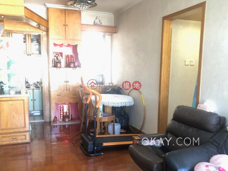 Charming 3 bedroom on high floor | For Sale | Gardenview Building 園景大廈 Sales Listings