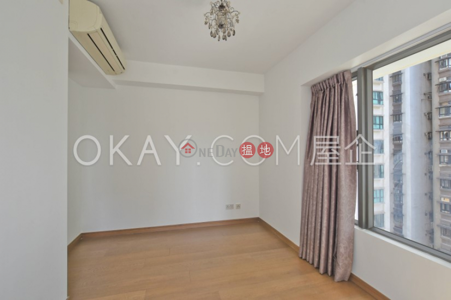 HK$ 30,000/ month Centre Point Central District Luxurious 2 bedroom with balcony | Rental