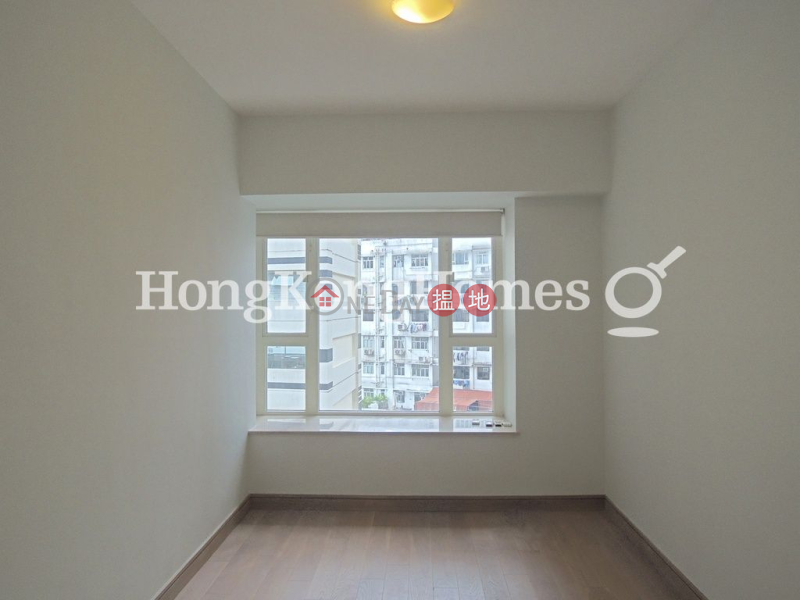 3 Bedroom Family Unit for Rent at Centrestage | Centrestage 聚賢居 Rental Listings