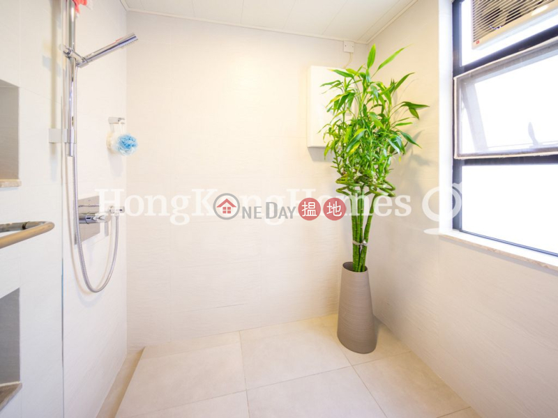 Property Search Hong Kong | OneDay | Residential Rental Listings | 3 Bedroom Family Unit for Rent at Greenland Court