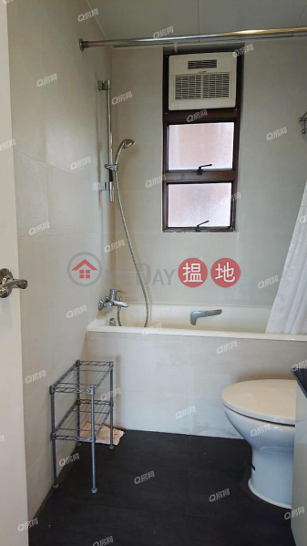 Property Search Hong Kong | OneDay | Residential, Rental Listings Parkway Court | 3 bedroom Mid Floor Flat for Rent