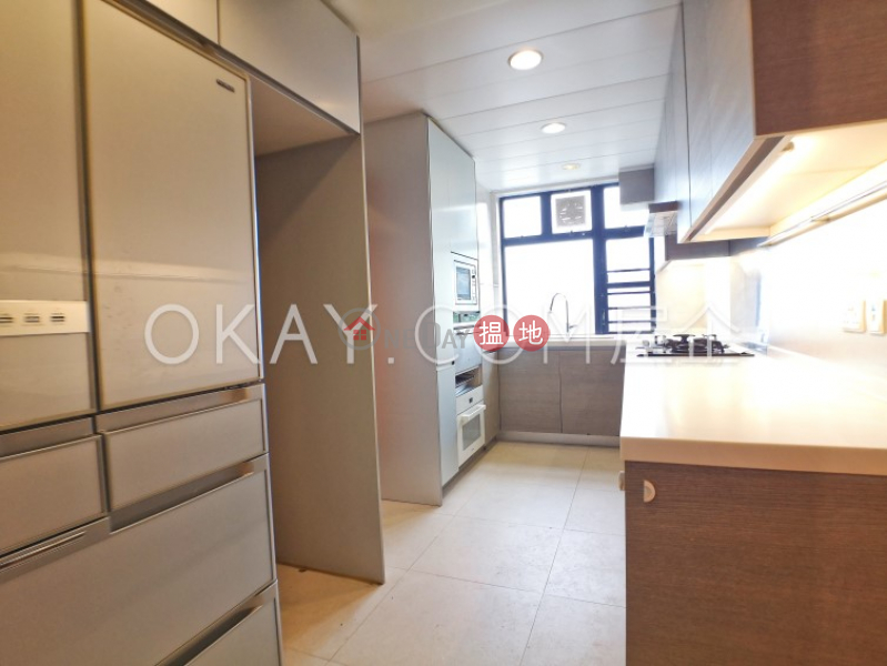 Rare 3 bedroom on high floor with parking | For Sale | Po Garden 寶園 Sales Listings