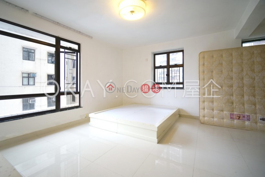 Efficient 3 bedroom with sea views & balcony | For Sale | Pokfulam Gardens Block 3 薄扶林花園 3座 Sales Listings