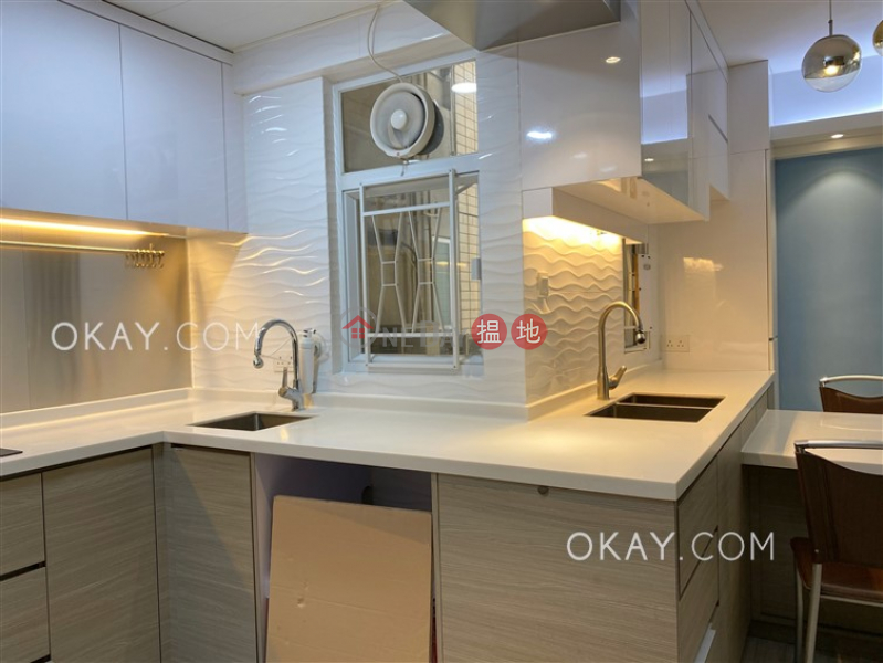 HK$ 26,000/ month | Elizabeth House Block B | Wan Chai District Tasteful 2 bedroom in Causeway Bay | Rental