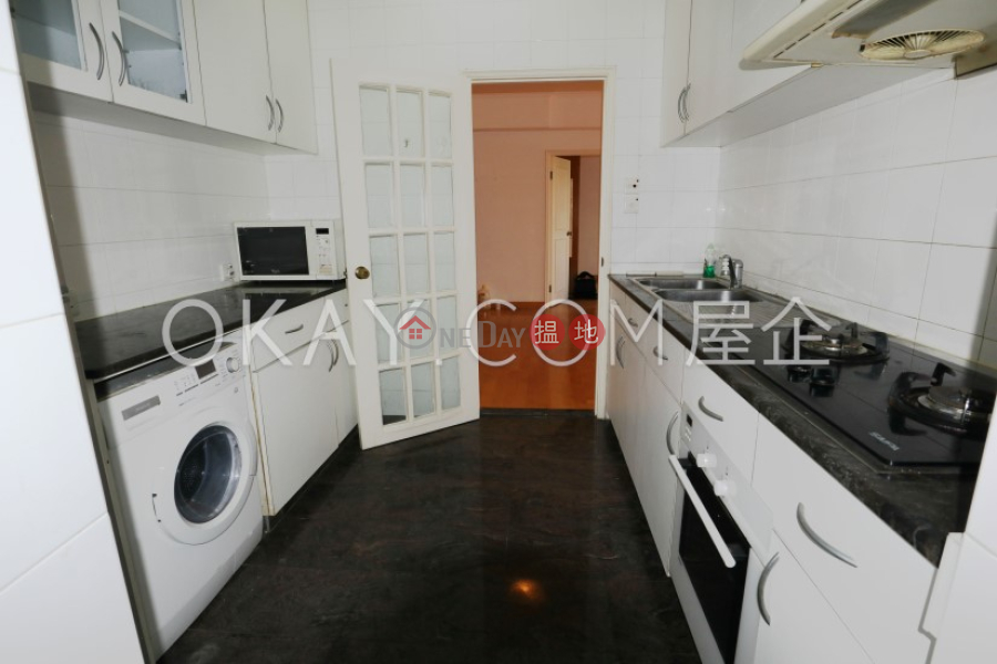 HK$ 21M, Splendour Villa | Southern District | Stylish 2 bedroom with sea views, balcony | For Sale