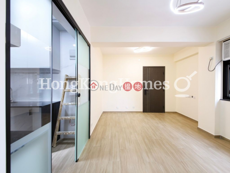 3 Bedroom Family Unit for Rent at On Fung Building 110-118 Caine Road | Western District, Hong Kong Rental HK$ 31,800/ month