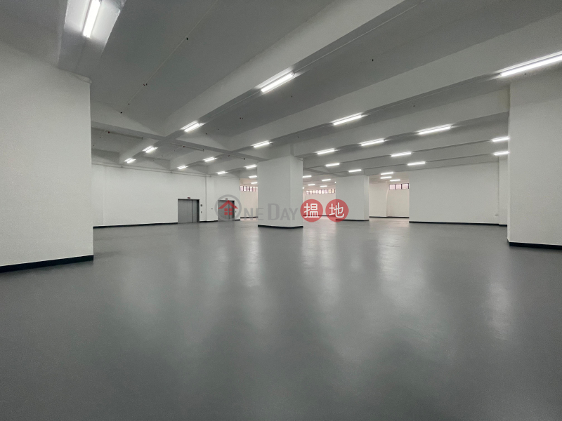 The car arrives at the office, bright and clean | Global Gateway 國際訊通中心 Rental Listings