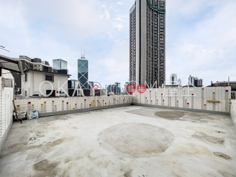 Property Search Hong Kong | OneDay | Residential | Rental Listings, Charming 2 bedroom on high floor with rooftop & parking | Rental