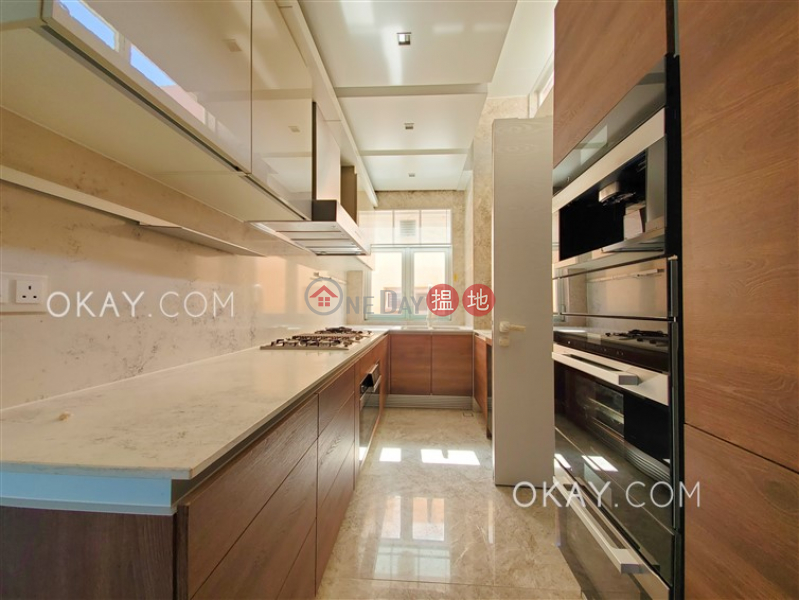HK$ 119M Redhill Peninsula Phase 3 | Southern District, Stylish house with balcony & parking | For Sale