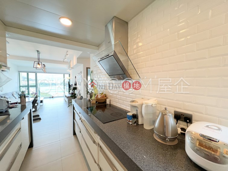 HK$ 38,000/ month | Discovery Bay, Phase 8 La Costa, Block 16, Lantau Island, Nicely kept 3 bedroom with sea views & balcony | Rental