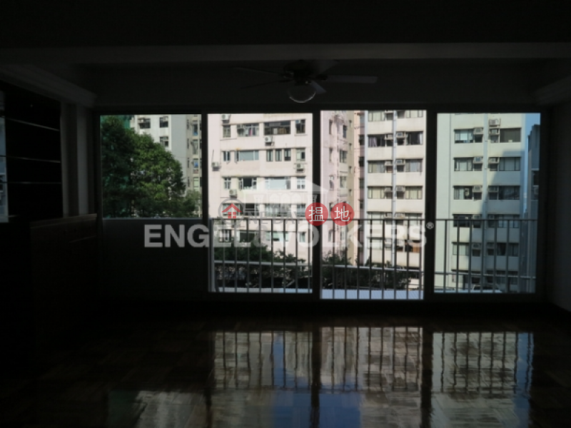 HK$ 70,000 Alpine Court Western District, 3 Bedroom Family Flat for Sale in Mid Levels - West