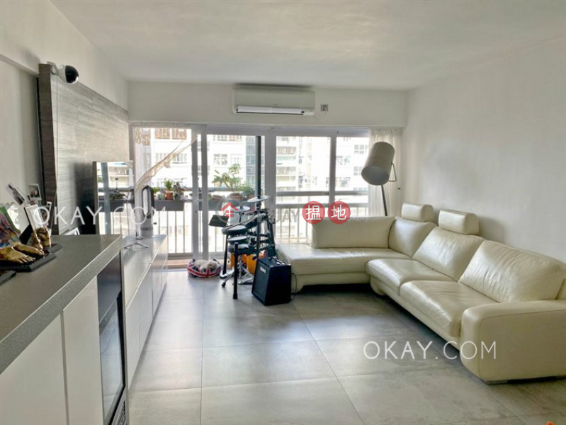Luxurious 3 bedroom with balcony & parking | For Sale | Beverley Heights 富豪閣 Sales Listings