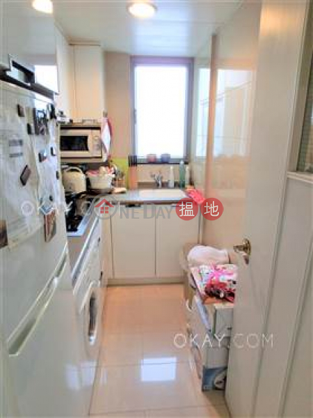 HK$ 10.8M | Tower 1 Hampton Place, Cheung Sha Wan | Gorgeous 2 bedroom on high floor with balcony | For Sale