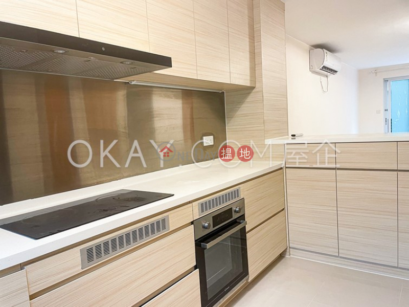 HK$ 30,000/ month | Sheung Yeung Village House | Sai Kung Elegant house with balcony & parking | Rental