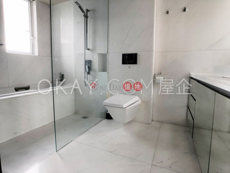 Luxurious 2 bed on high floor with sea views & parking | For Sale | Block 9 Casa Bella 銀海山莊 9座 Sales Listings