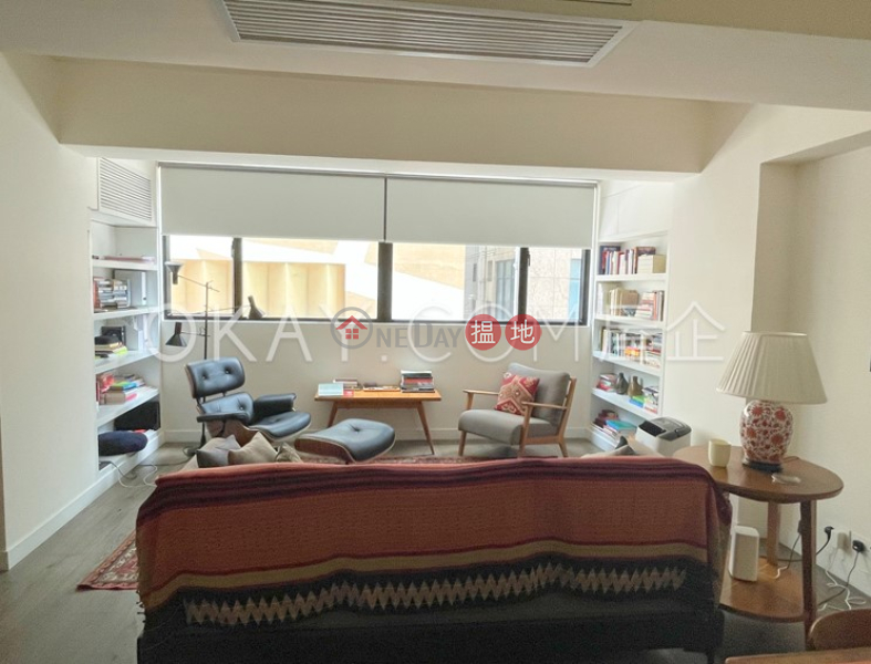 HK$ 32,000/ month 345 Queen\'s Road West | Western District, Lovely 2 bedroom with terrace | Rental