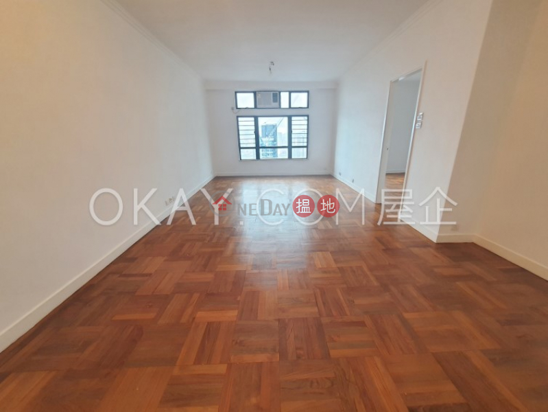 HK$ 21M, Scenic Heights | Western District, Efficient 3 bedroom on high floor with parking | For Sale