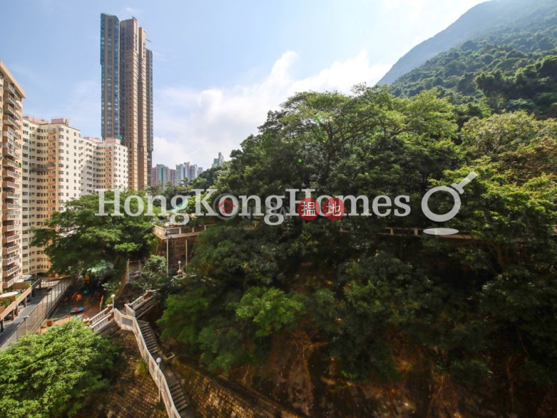 Property Search Hong Kong | OneDay | Residential Rental Listings | 3 Bedroom Family Unit for Rent at Realty Gardens