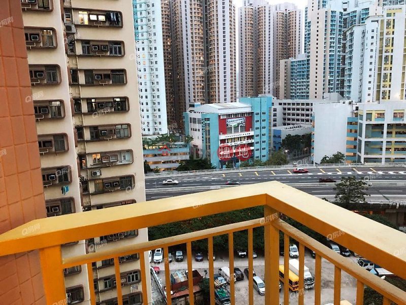 Property Search Hong Kong | OneDay | Residential, Rental Listings | Scenic Horizon | 3 bedroom Mid Floor Flat for Rent