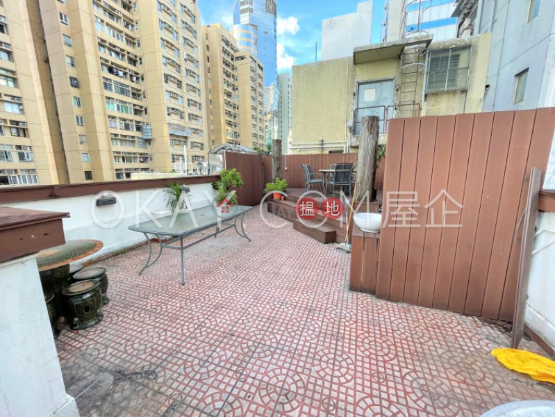 HK$ 28,000/ 月-駱克大廈 B座灣仔區-2房1廁,極高層駱克大廈 B座出租單位