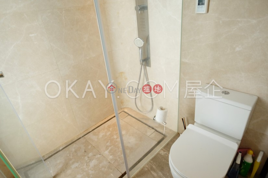 HK$ 30,000/ month | 28 Aberdeen Street, Central District Rare 1 bedroom on high floor with balcony | Rental