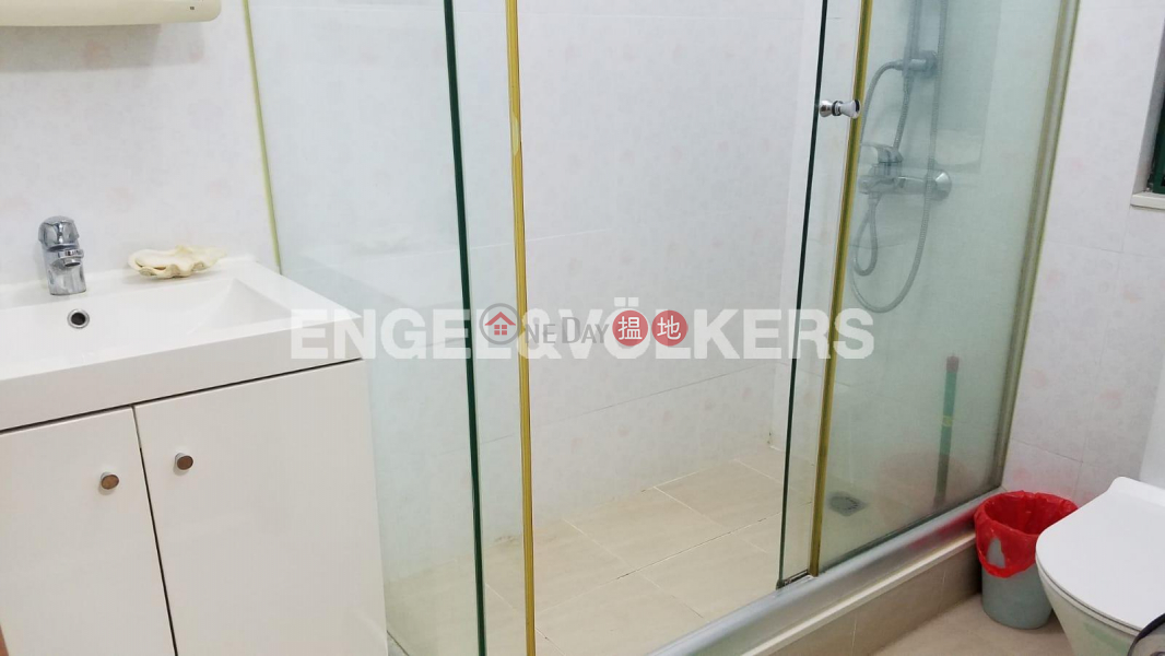 HK$ 33,000/ month Peaksville Western District | 3 Bedroom Family Flat for Rent in Mid Levels West
