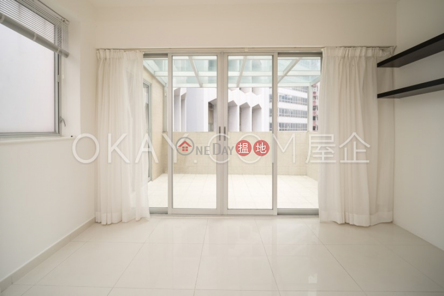 HK$ 36,000/ month, Po Wing Building | Wan Chai District, Popular 2 bedroom on high floor with terrace | Rental