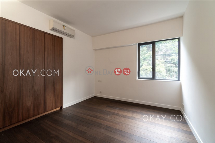 Gorgeous 3 bedroom on high floor with balcony & parking | Rental 15 Magazine Gap Road | Central District, Hong Kong | Rental | HK$ 130,000/ month