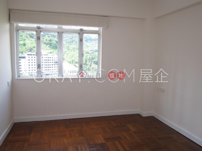 HK$ 46,000/ month Green Valley Mansion | Wan Chai District Lovely 3 bed on high floor with racecourse views | Rental