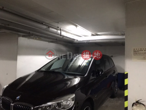 Corner spacious MPV size indoor car park, Beacon Heights 畢架山花園 | Kowloon City (KYMEO-5231125732)_0