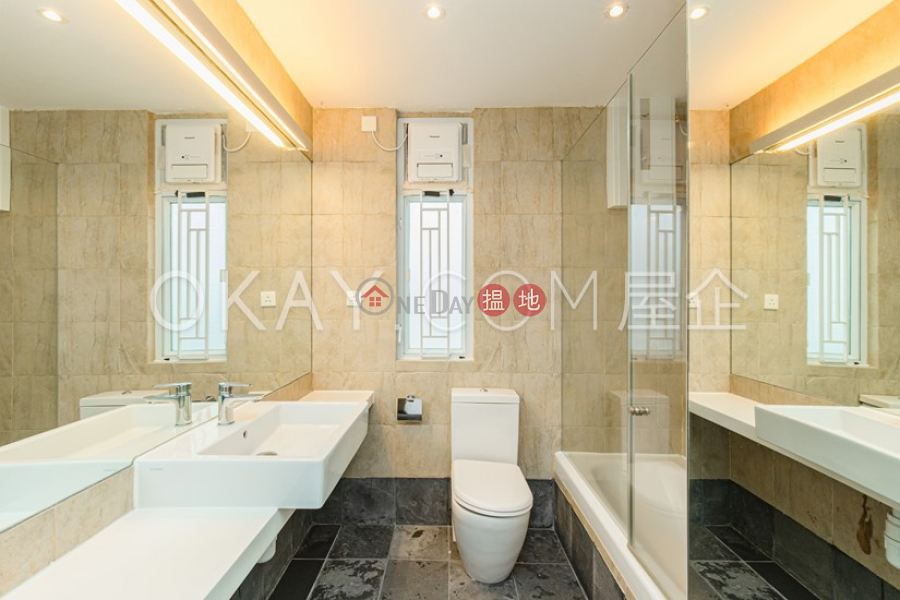 HK$ 31M | Bauhinia Gardens Block C-K, Southern District, Luxurious 3 bedroom with sea views & parking | For Sale