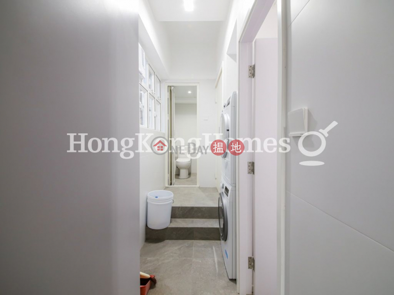 Property Search Hong Kong | OneDay | Residential Sales Listings | 3 Bedroom Family Unit at Golden Court | For Sale