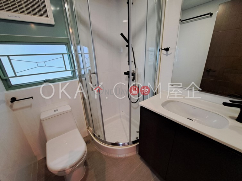 HK$ 33,800/ month | Goldwin Heights Western District | Elegant 2 bedroom with parking | Rental