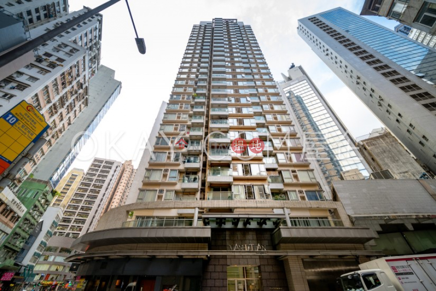 HK$ 8M, Manhattan Avenue Western District | Generous 2 bedroom with balcony | For Sale