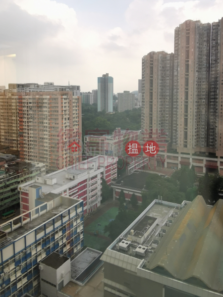 HK$ 14,027/ month | New Tech Plaza, Wong Tai Sin District 獨立單位，內廁，寫字裝修