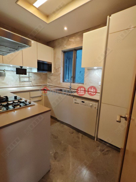 HK$ 23M, Grand Austin Tower 2A Yau Tsim Mong Three-bedroom unit at Grand Austin