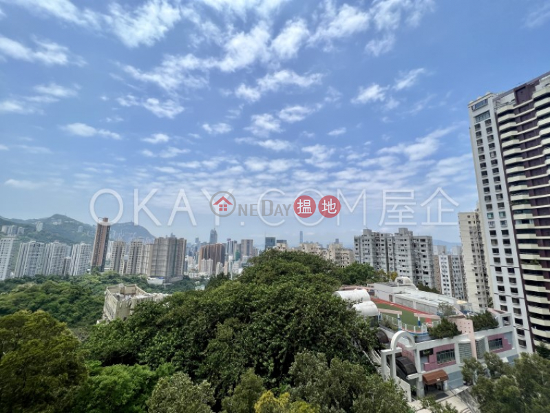 Exquisite 3 bedroom with balcony & parking | Rental | Aurizon Quarters 金雲閣 Rental Listings