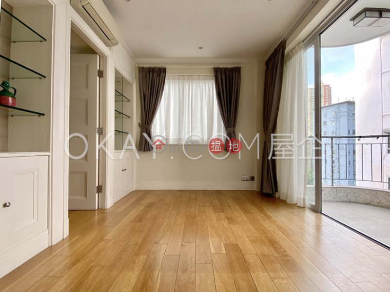 Gorgeous 2 bedroom with balcony & parking | Rental | Wah Sen Court 華星大廈 Rental Listings