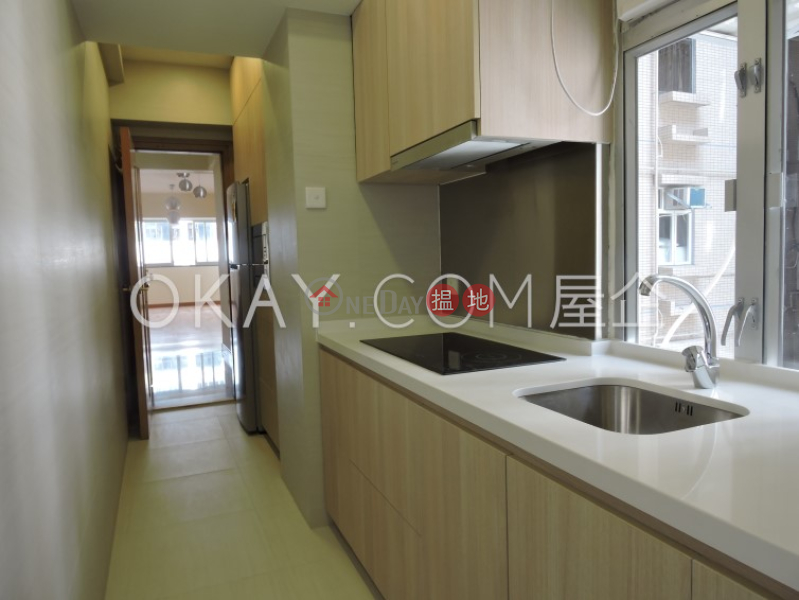 HK$ 1,150萬滿輝大廈|灣仔區2房1廁,實用率高,連車位,露台滿輝大廈出售單位