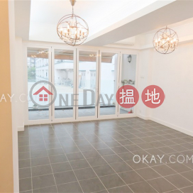 Practical with terrace & balcony | Rental | 42 Aberdeen Street 鴨巴甸街42號 _0