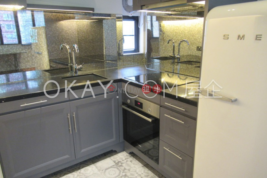 Charming 2 bedroom with rooftop | Rental, Ho Shing Lau 浩誠樓 Rental Listings | Central District (OKAY-R211047)