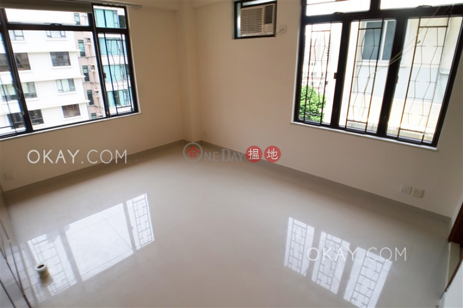 HK$ 48,000/ month | 89 Blue Pool Road, Wan Chai District | Stylish 3 bedroom on high floor with balcony | Rental